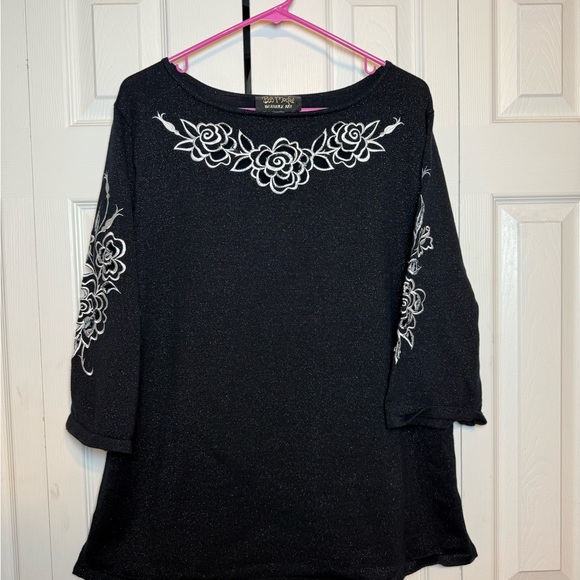 Bob Mackie Tops - Bob Mackie‎ Black Top with White Floral Embroidery